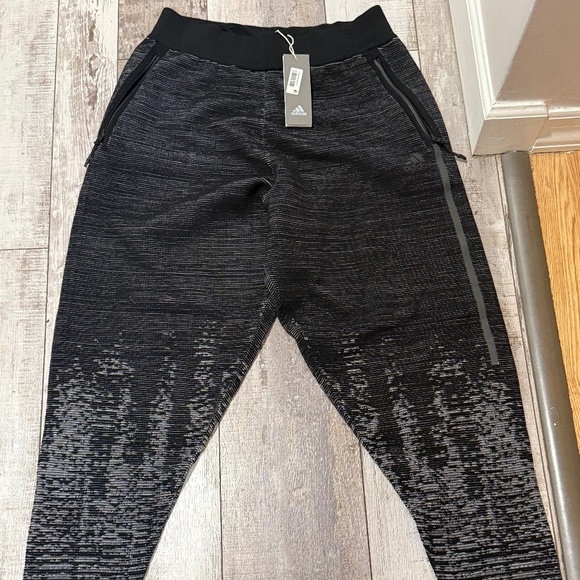 $198 NWT Adidas MENS ‘ZNE Pulse Knit’ Pants Jogger Bottoms - Size M - Picture 10 of 15